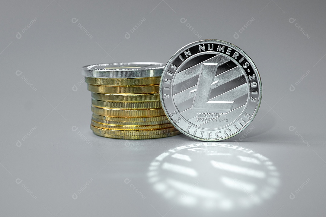 Pilha de moedas de criptomoeda Silver Litecoin (LTC), Crypto é dígito