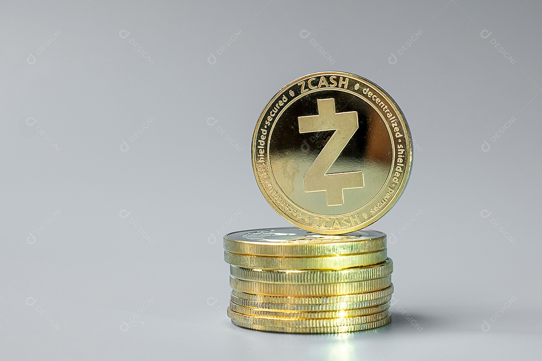 pilha de moedas de criptomoeda dourada ZCASH (ZEC), Crypto is Digital