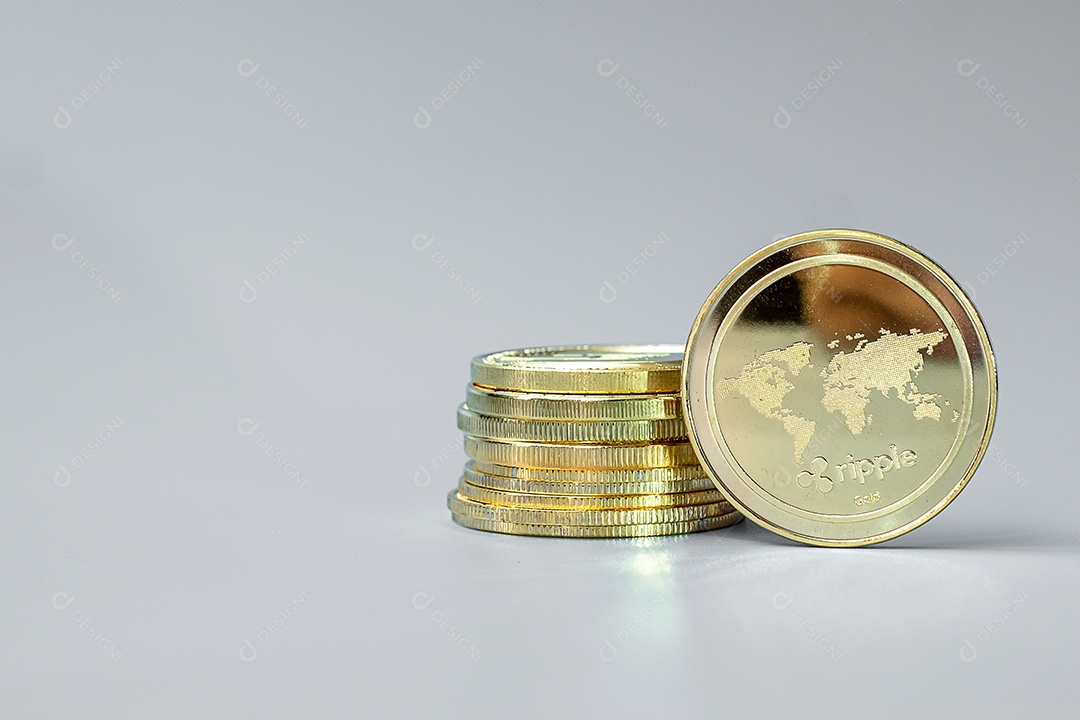 pilha de moedas de criptomoeda dourada ZCASH (ZEC), Crypto is Digital