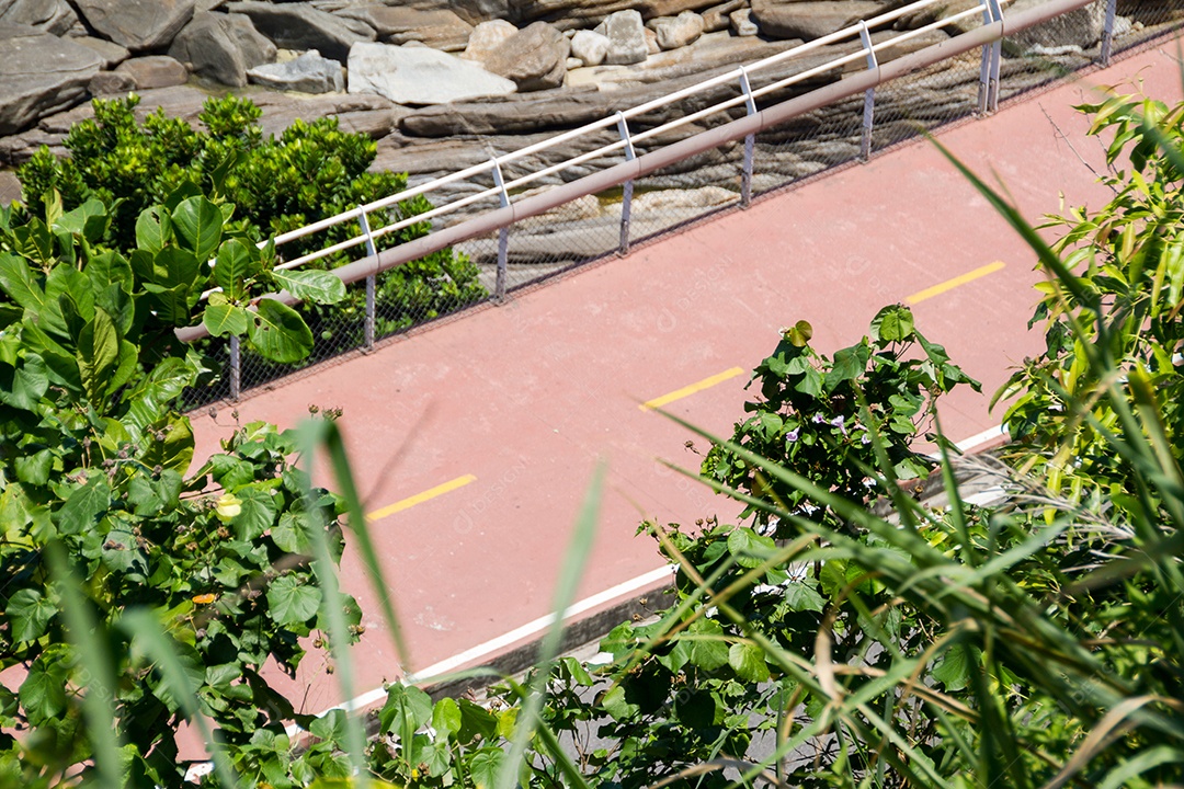 ciclovia da avenida niemeyer no Rio de Janeiro, Brasil.