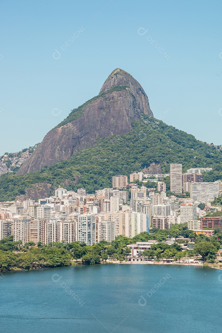 vista do cume do mirante do abutre na lagoa rodrigo de freitas no Rio de Janeiro Brasil.