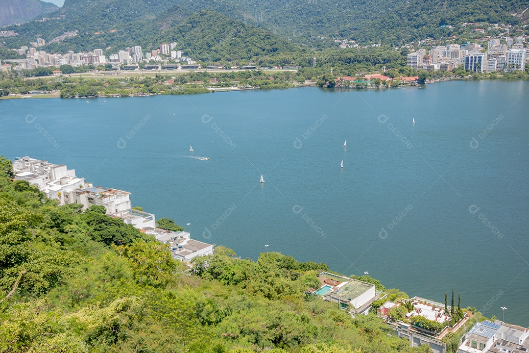 vista da lagoa rodrigo de freitas no Rio de Janeiro Brasil.