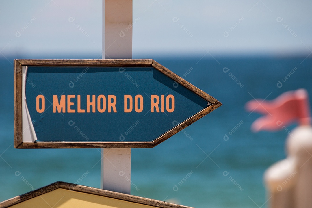 placa de sinalização com a frase melhor do Rio escrita em português no Rio de Janeiro Brasil.