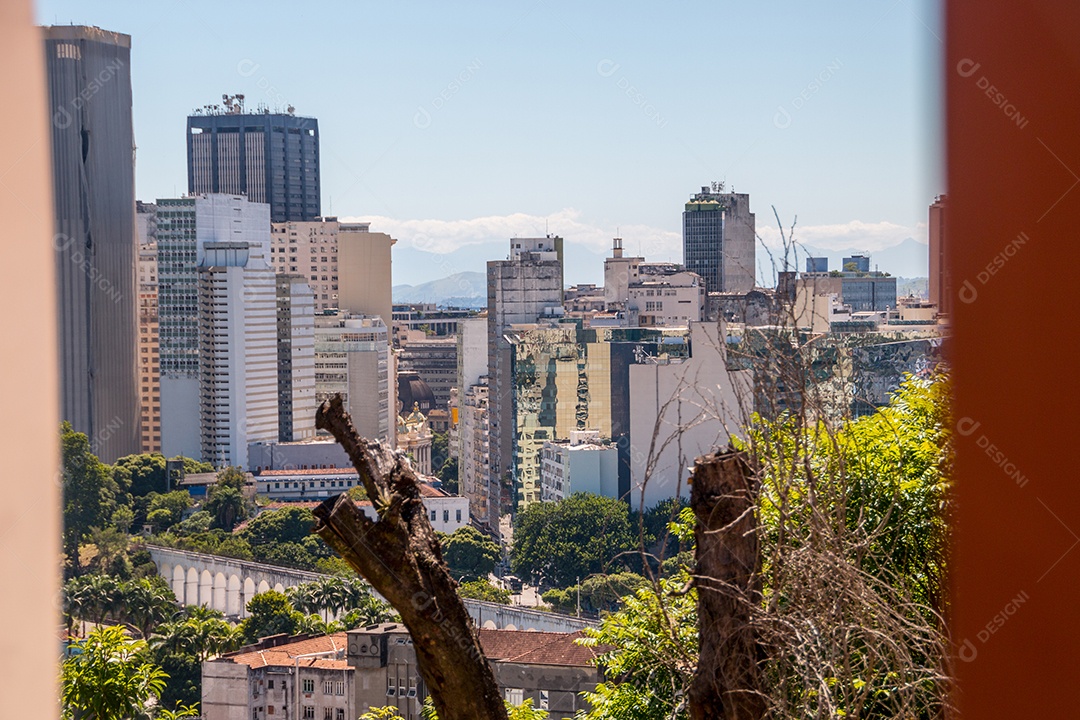 centro do Rio de Janeiro, visto do alto do bairro de Santa Teresa no Brasil.