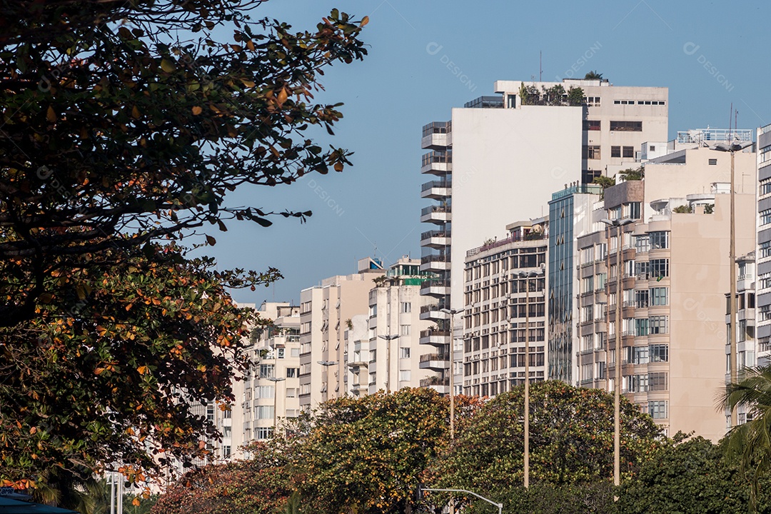 edifícios no bairro de Copacabana, no Rio de Janeiro, Brasil.