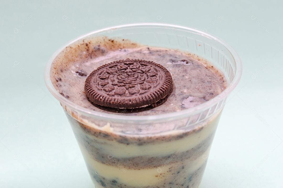 doces de biscoito com chocolate.