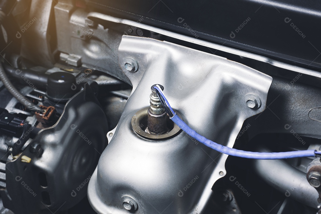 Sensor de oxigênio O2 no tubo de escape para calcular