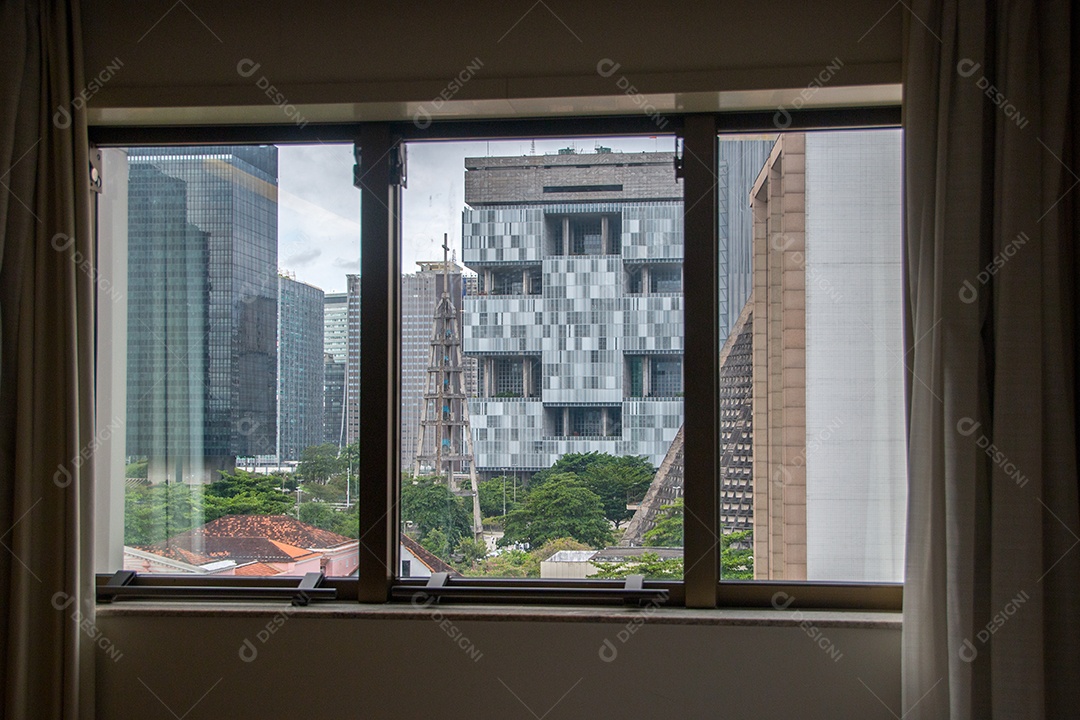 prédios no centro do rio de janeiro vistos de um terraço no rio de janeiro.