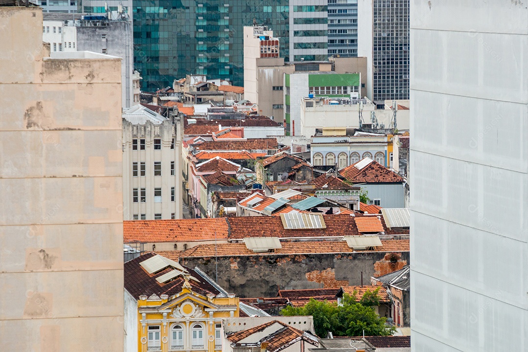 vista do alto de um prédio no centro do rio de janeiro.