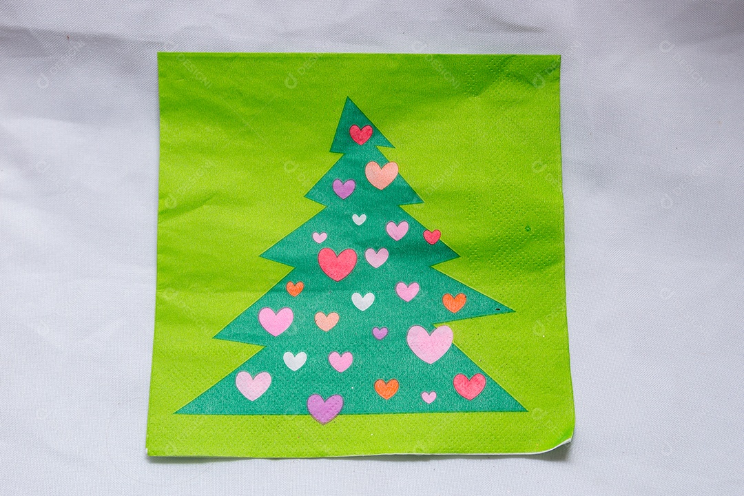 Guardanapo decorativo com tema natalino em fundo branco no Rio de Janeiro.