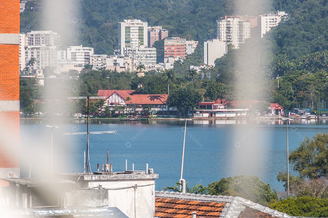 Lagoa Rodrigo de Freitas, vista do bairro de humaita no rio de janeiro.