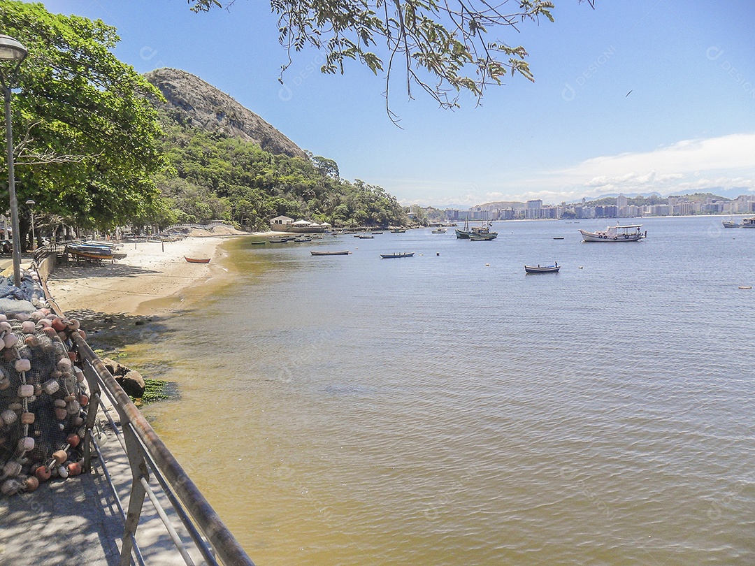 Praia de Jurujuba em Niterói, Rio de Janeiro, Brasil.