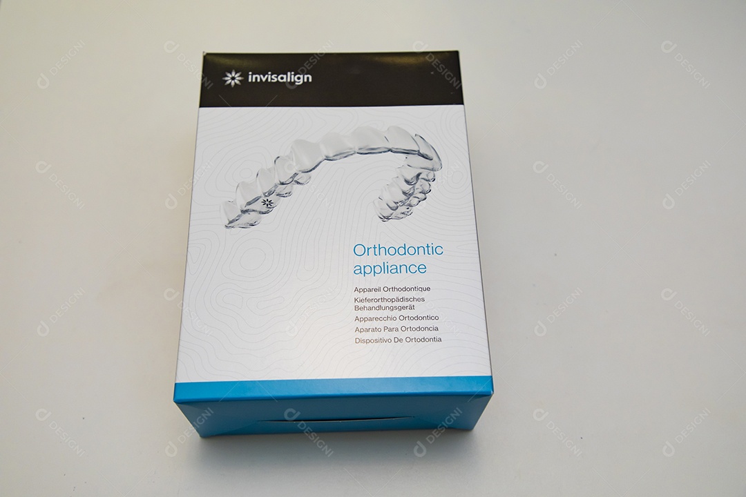 Equipamentos de dentista sobre clinica