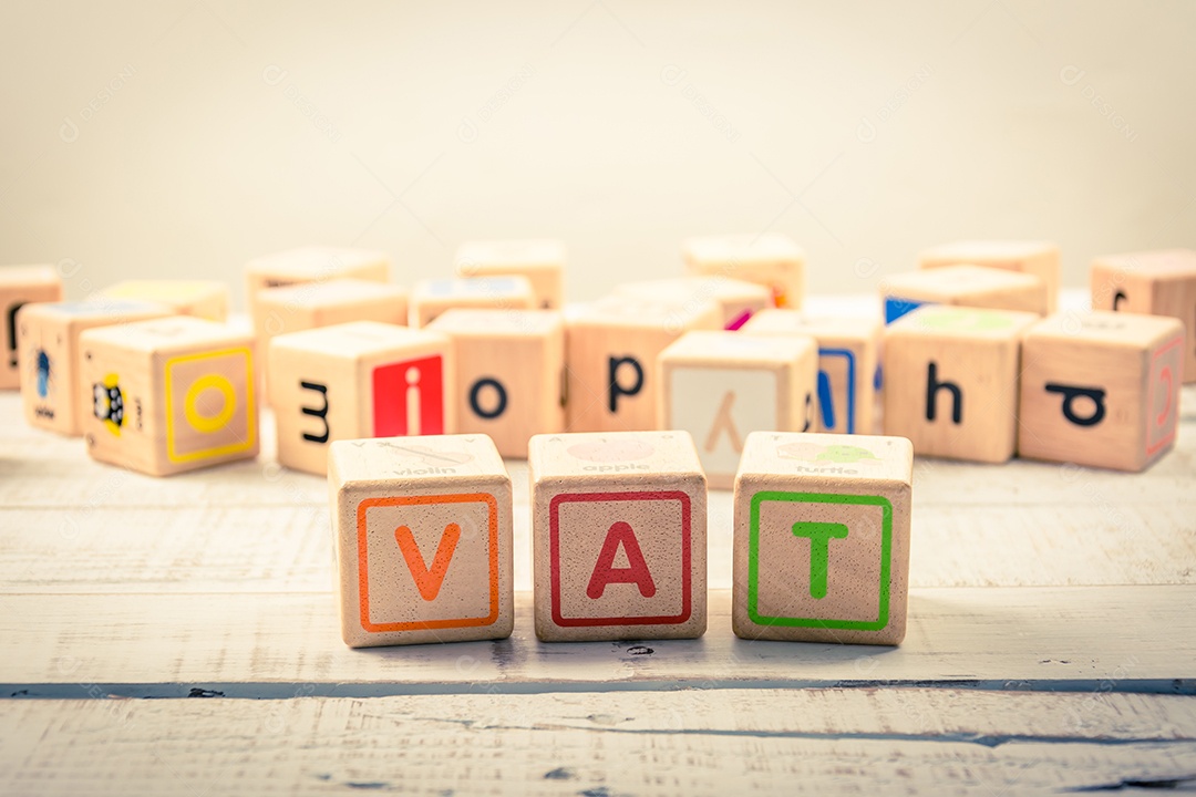 Palavra VAT madeira Cúbica na madeira