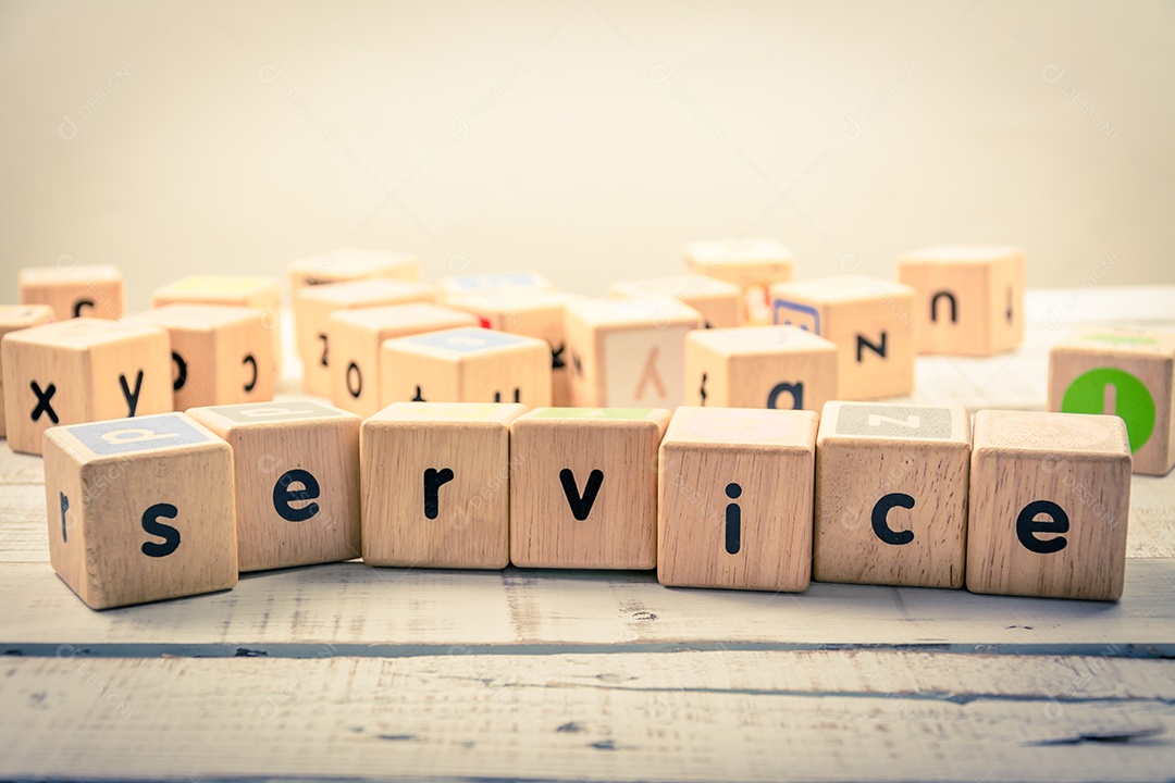 Serviço de palavra madeira Cúbica na madeira