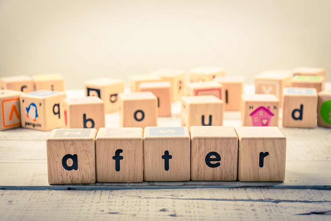 Palavra após madeira Cúbica na madeira