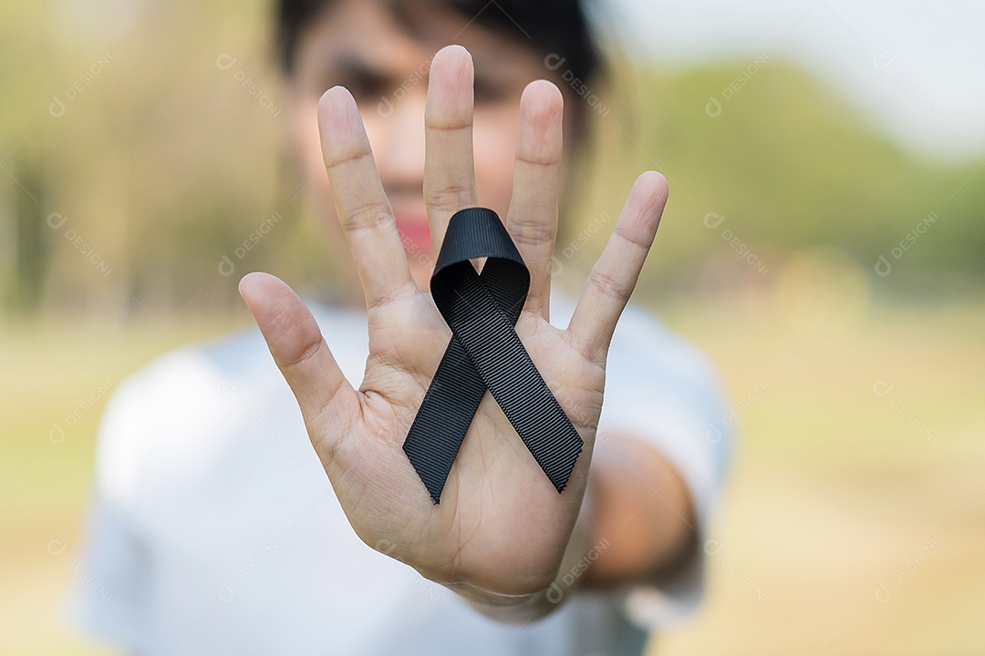 Melanoma e câncer de pele, mês de conscientização sobre lesões por vacina.