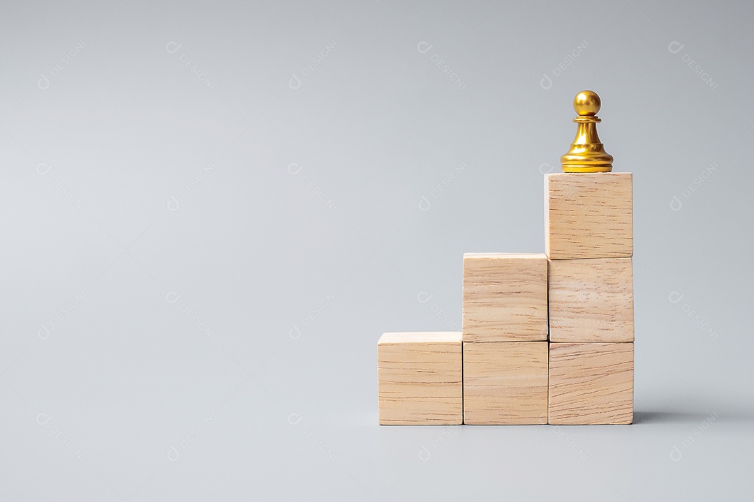 topo de peças de peão de xadrez dourado ou empresário líder. vitória