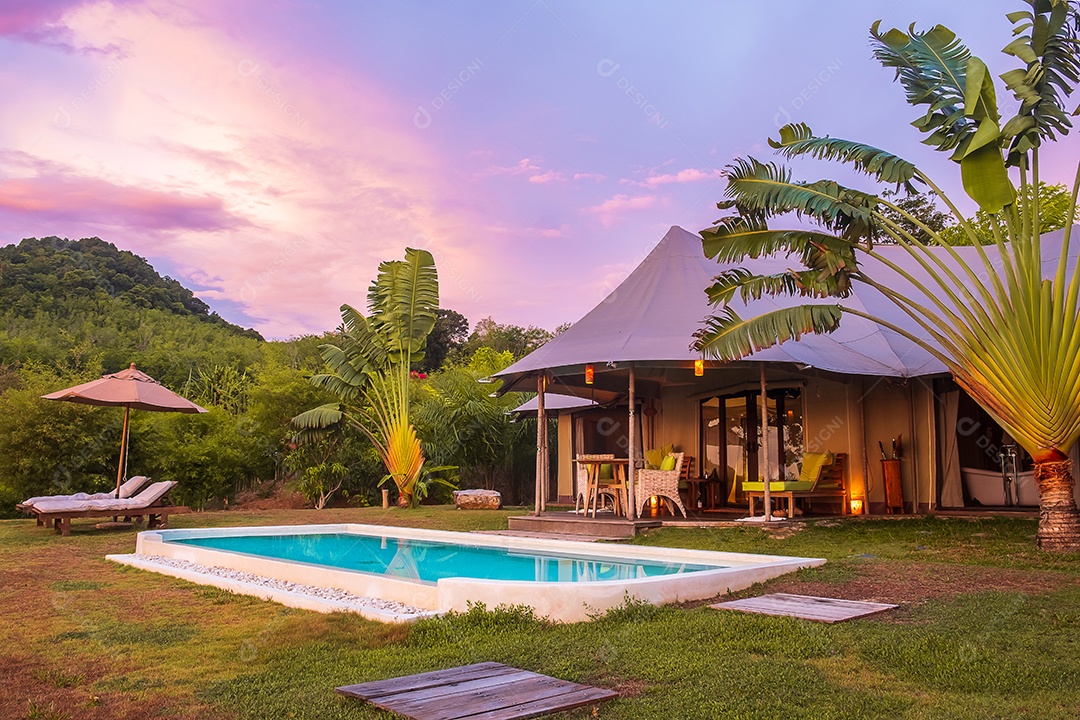 Resort glamping de luxo com piscina