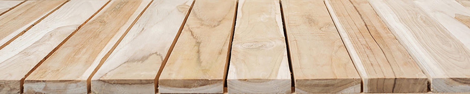 Fundo de mesa de madeira marrom vazio. Mock up para a exibição do seu produto