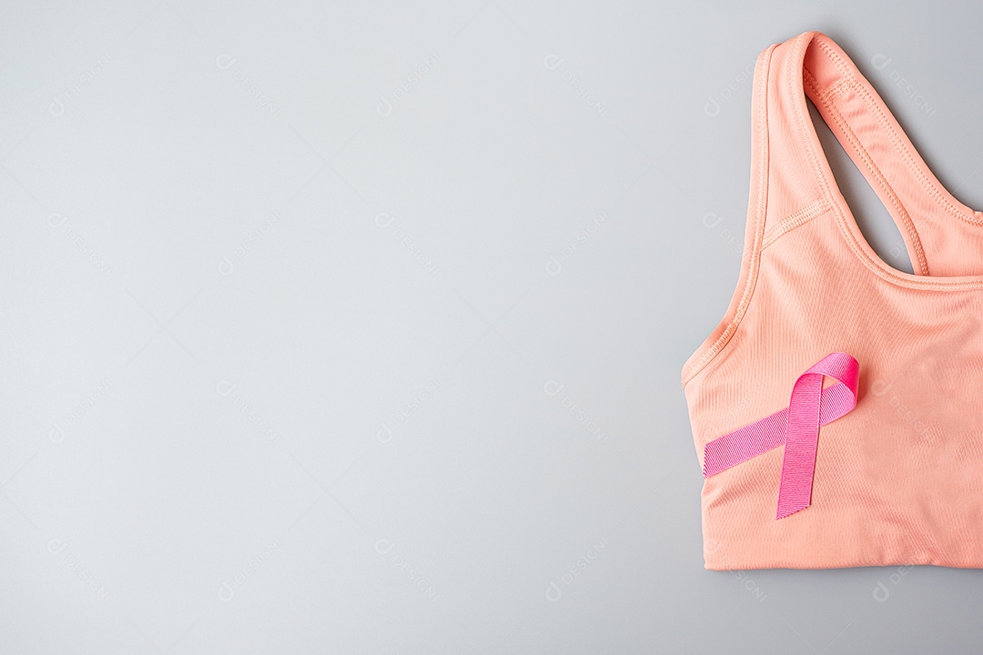 Mês de conscientização do câncer de mama, fita rosa na barra esportiva feminina