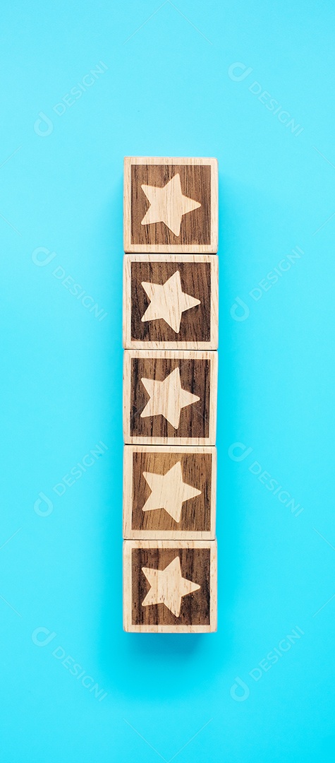 bloco de símbolo de estrela sobre fundo azul. Classificação de serviço, classificação