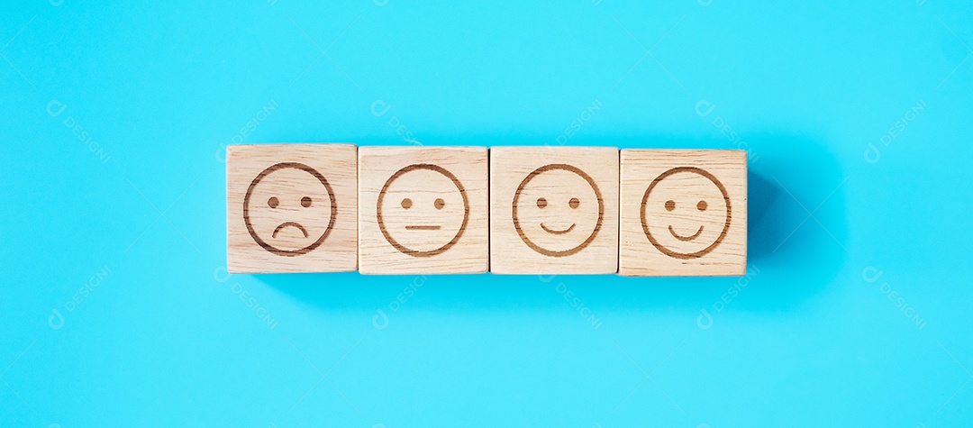 blocos de símbolo de rosto de emoção sobre fundo azul. Classificação de serviço