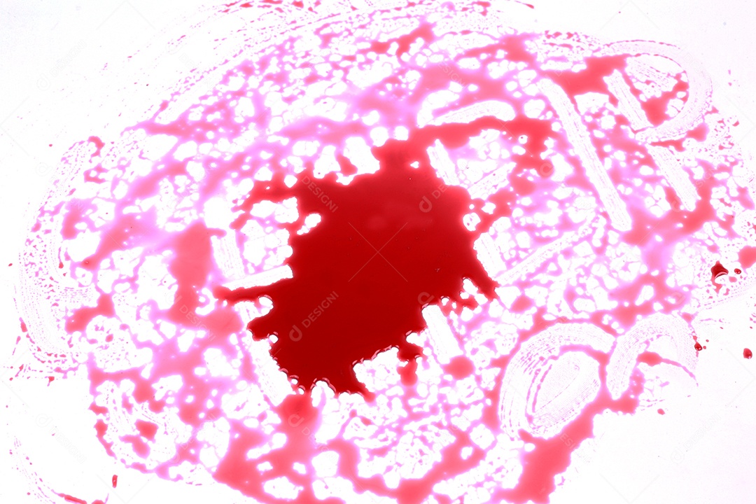 Manchas de sangue vermelho sobre fundo isolado branco Halloween