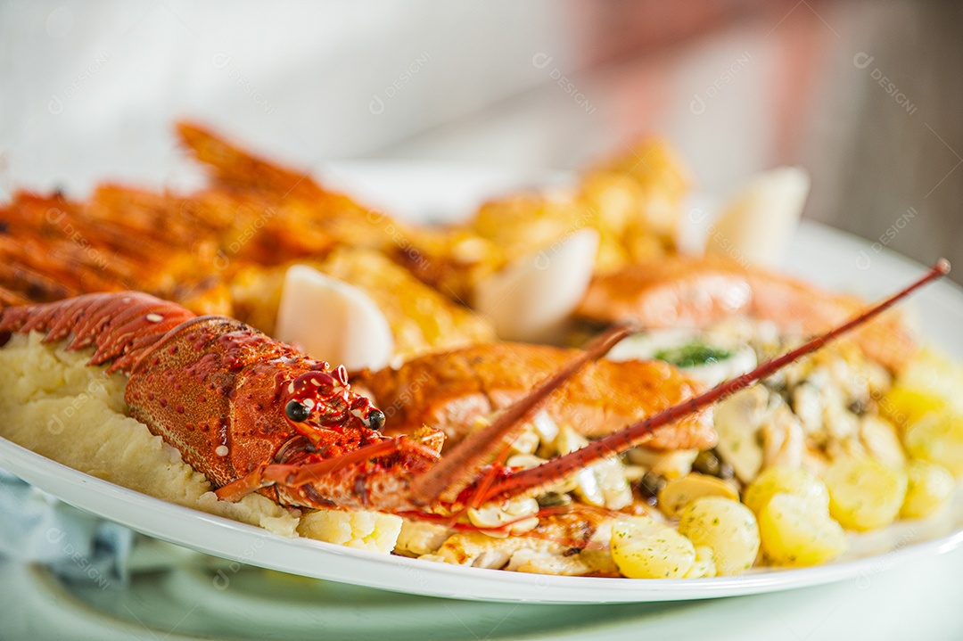 Prato de Lagosta com frutos do mar