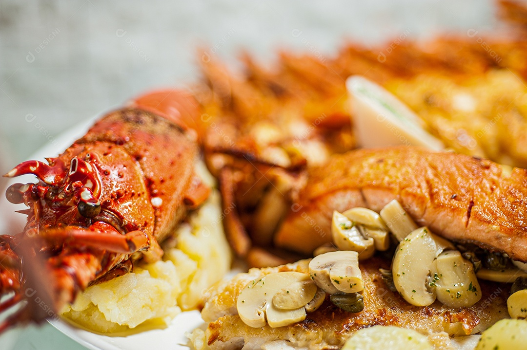 Prato de Lagosta com frutos do mar