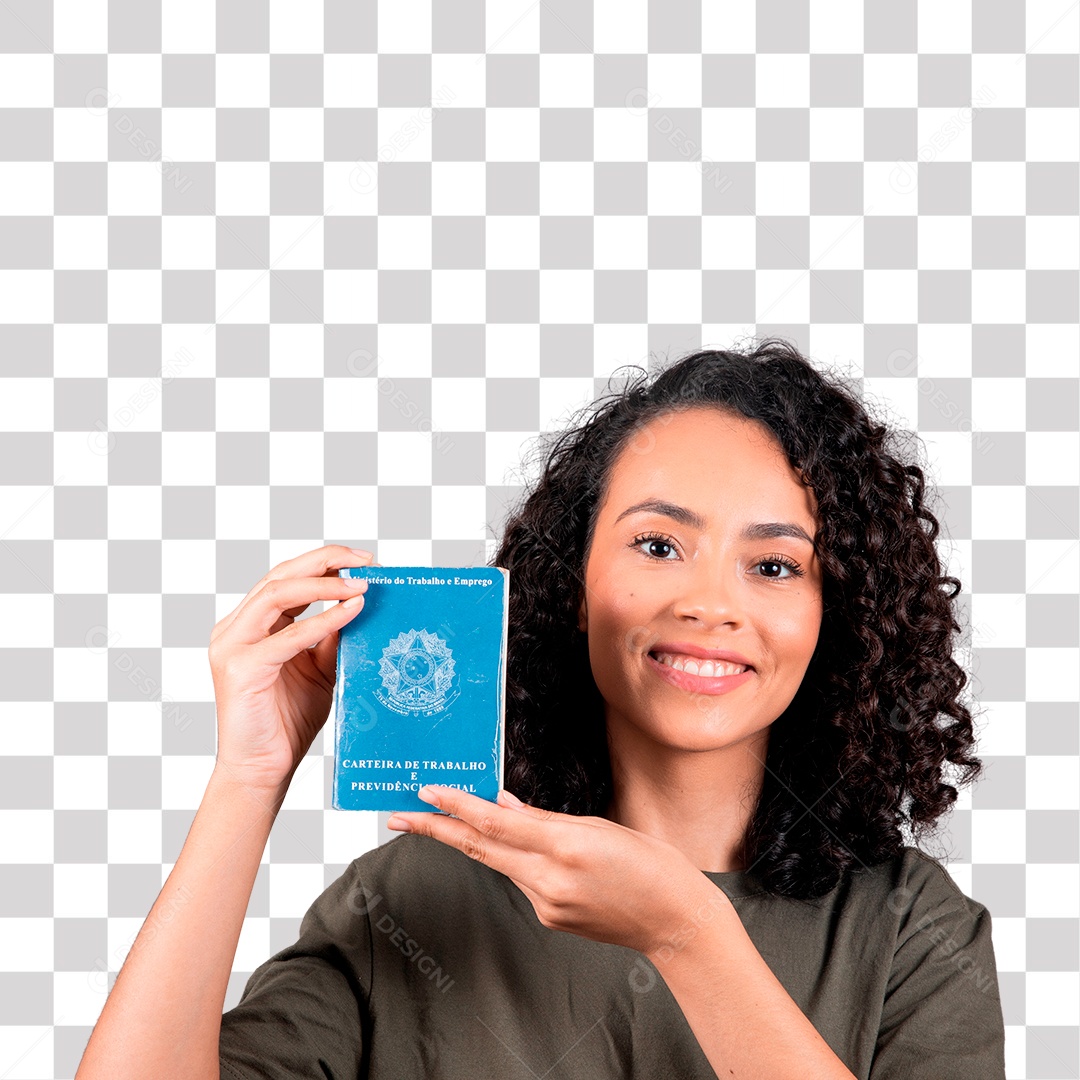Mulher bonita de cabelos cacheado mostrando Carteira de Trabalho PNG Transparente sem Fundo