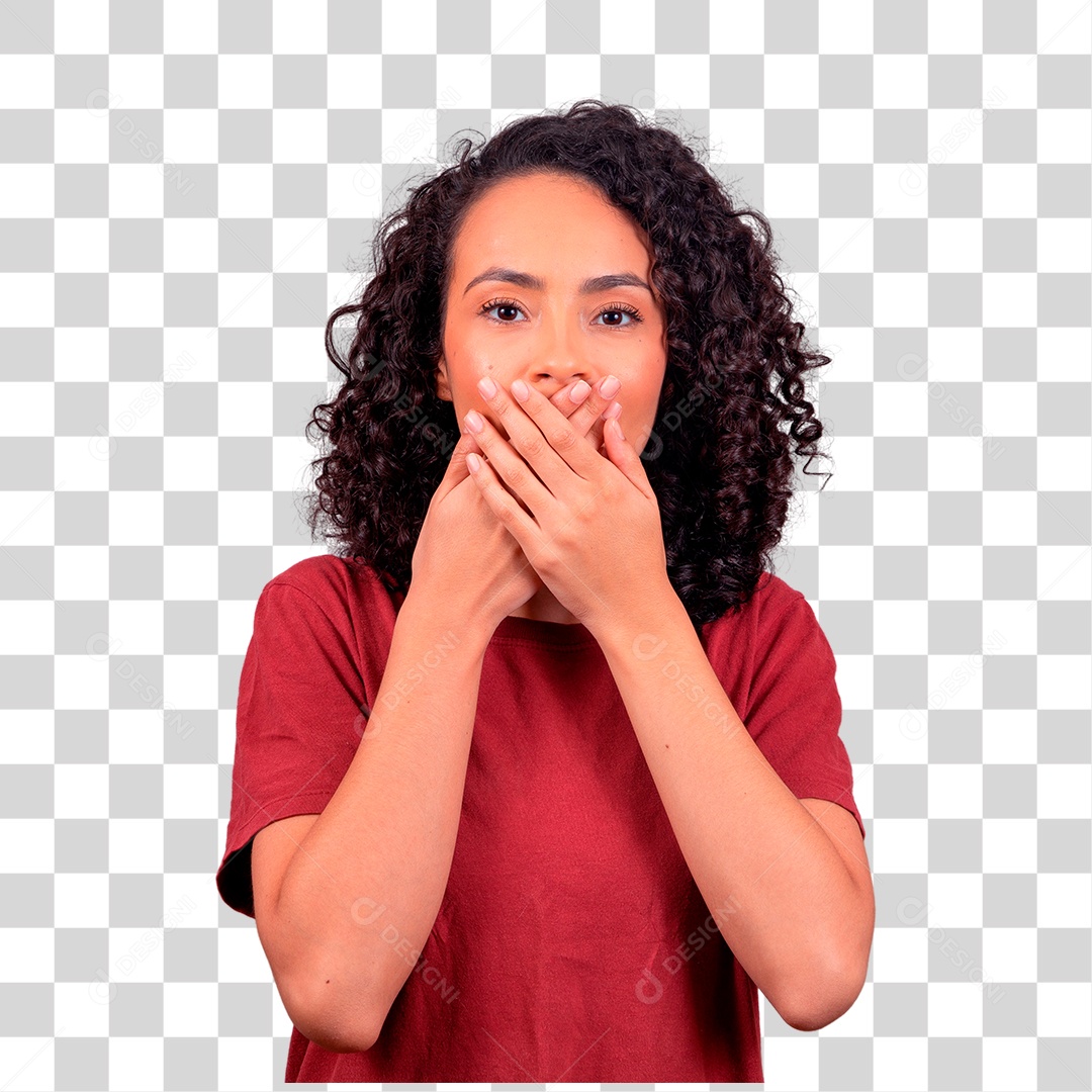 Mulher morena tampando a boca com a mão. Conceito de violência contra a Mulher