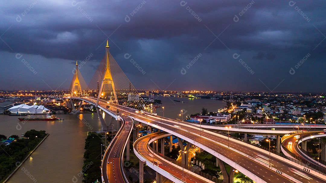 Ponte Rama 9 na Tailândia. O marco de Thailand.The símbolo