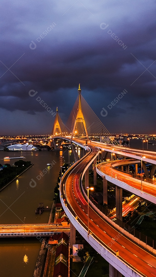 Ponte Rama 9 na Tailândia. O marco de Thailand.The símbolo