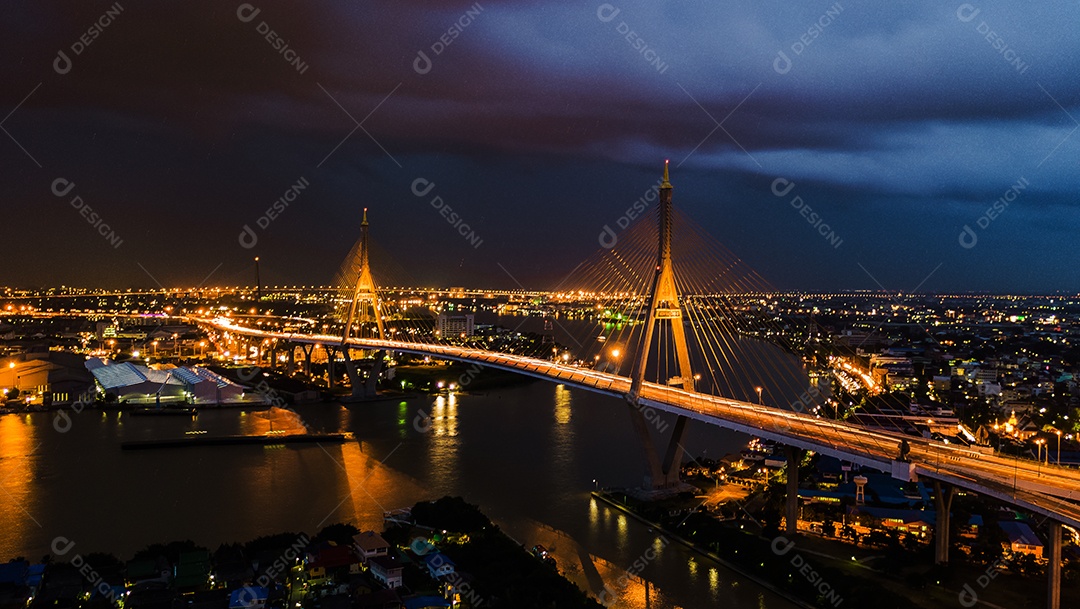 Ponte Rama 9 na Tailândia. O marco de Thailand.The símbolo