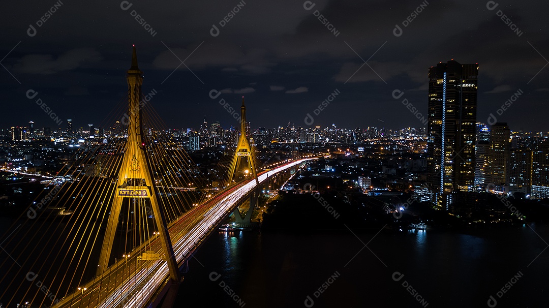 Ponte Rama 9 na Tailândia. O marco de Thailand.The símbolo