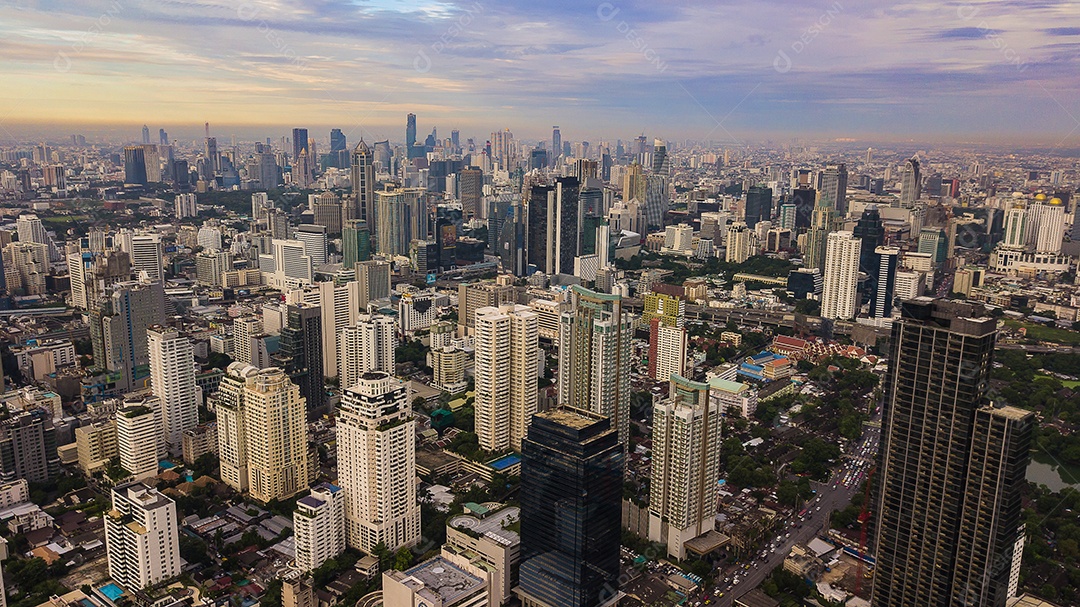 Uma vista aérea da cidade.