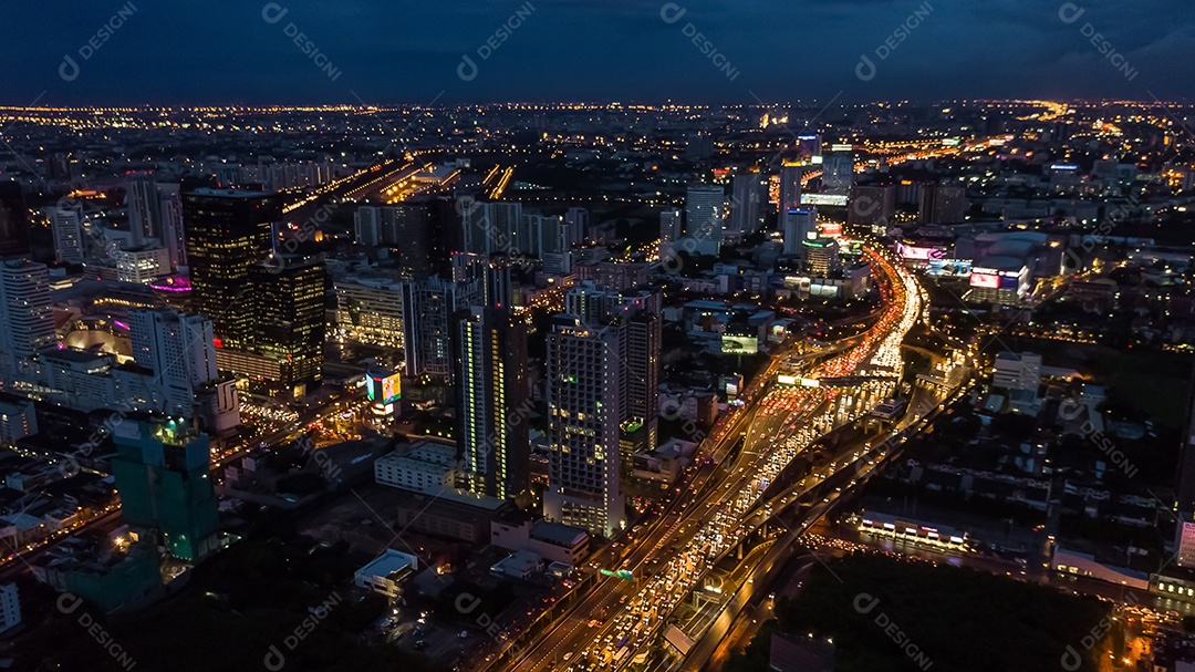 Luz na cidade, Luz de edifícios e estradas