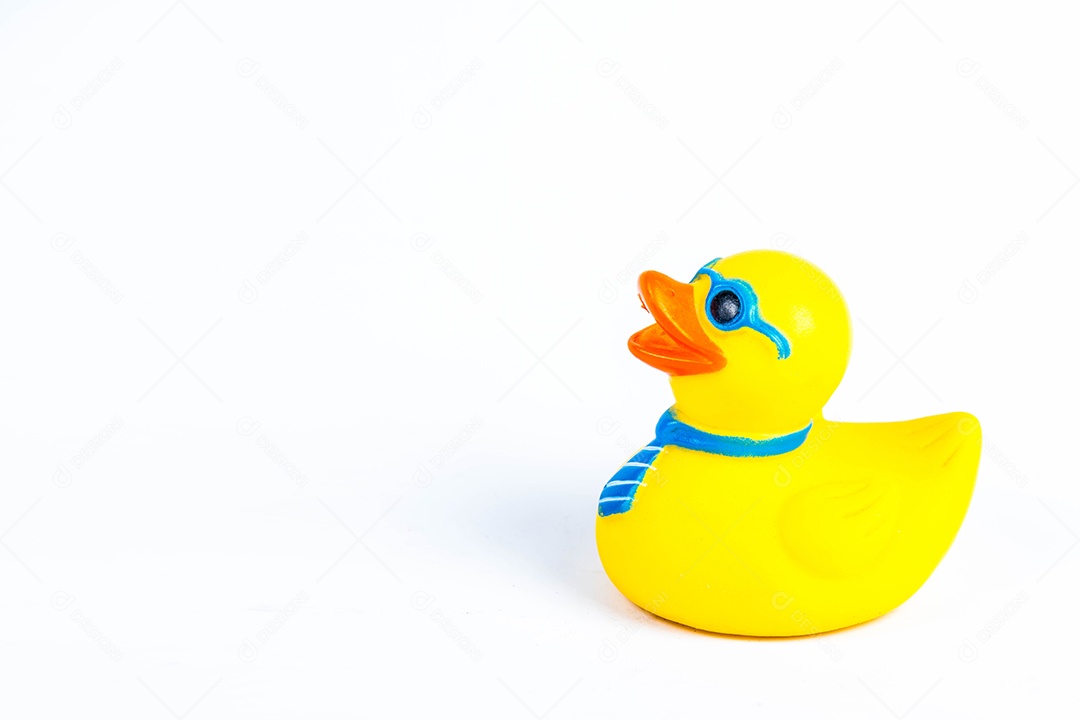 pato de banho no fundo branco brinquedo de pato de borracha bonito