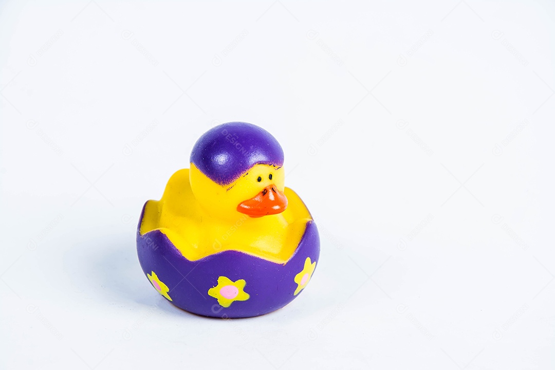 pato de banho no fundo branco brinquedo de pato de borracha bonito