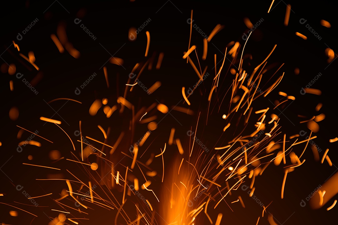 Partículas de Fogo Sobre Fundo Preto Quente