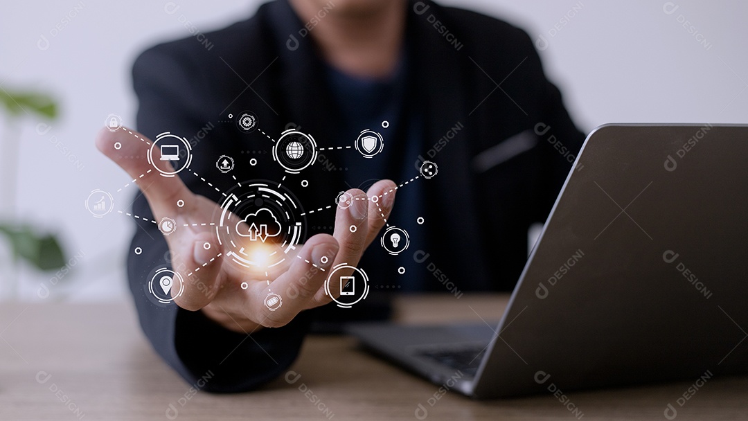 Tecnologia de computação em nuvem e armazenamento on-line para negócios de computador