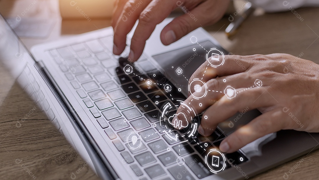 empresário trabalhando em seu laptop no escritório, selecione o ícone