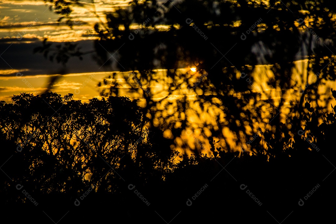 Imagens do entardecer na natureza em Ibitipoca, Minas Gerais, Brasil