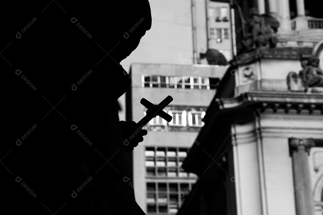 estátuas solitárias brasileiras