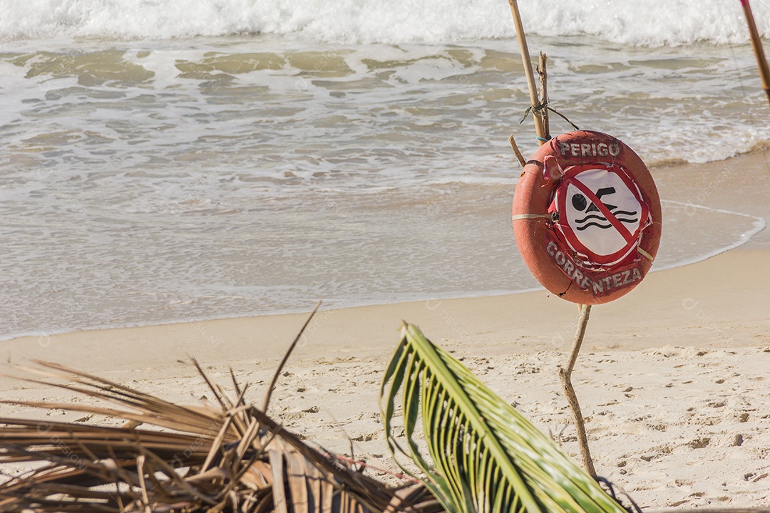 detalhe de uma praia brasileira