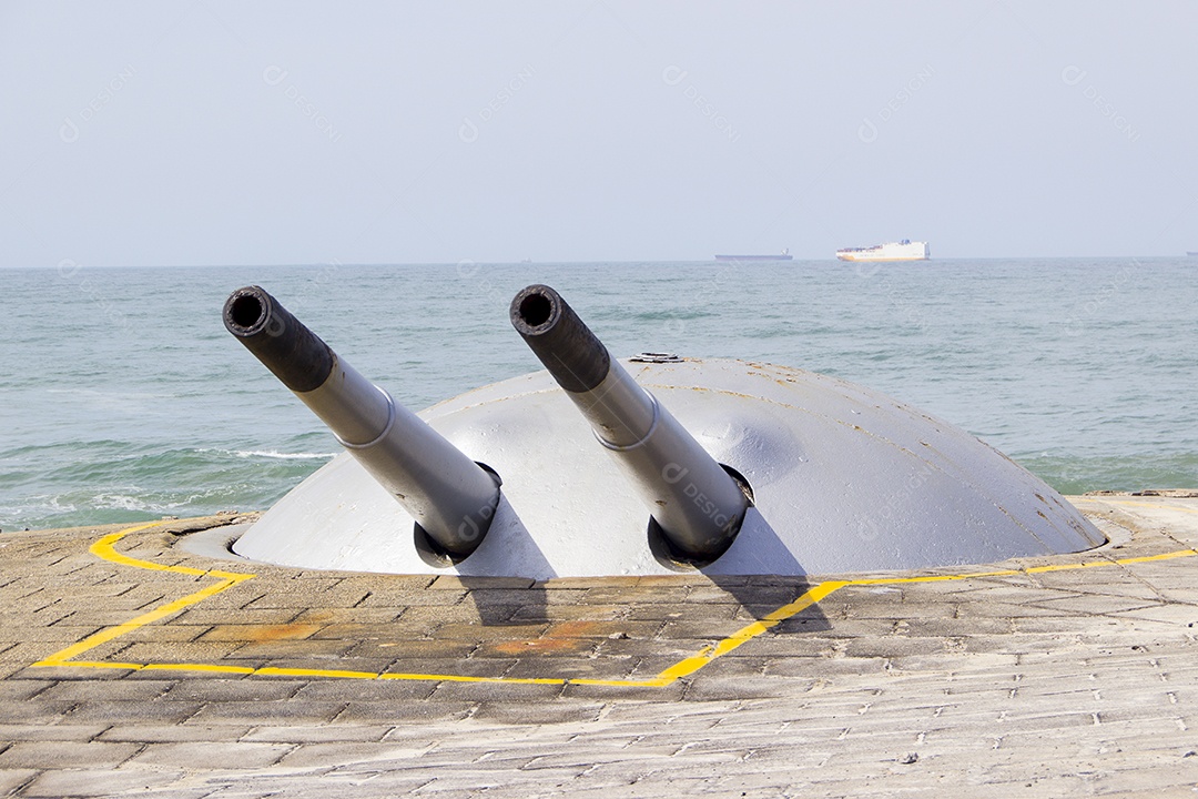 Velho canhão do forte de Copacabana.