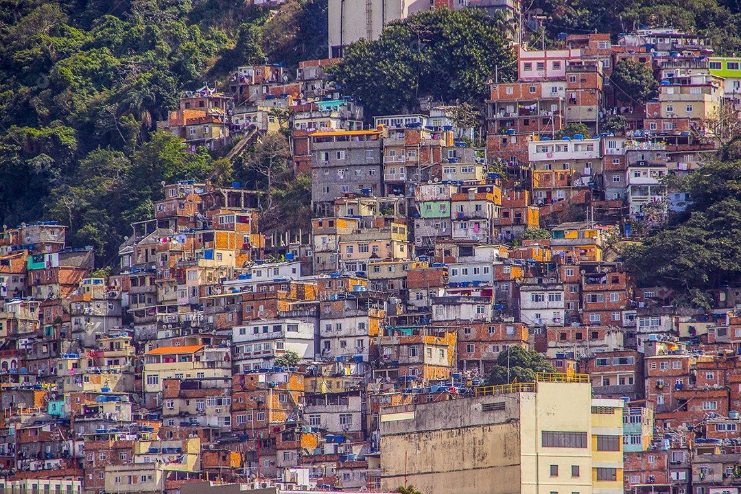 Paisagem da favela do Cantagalo.