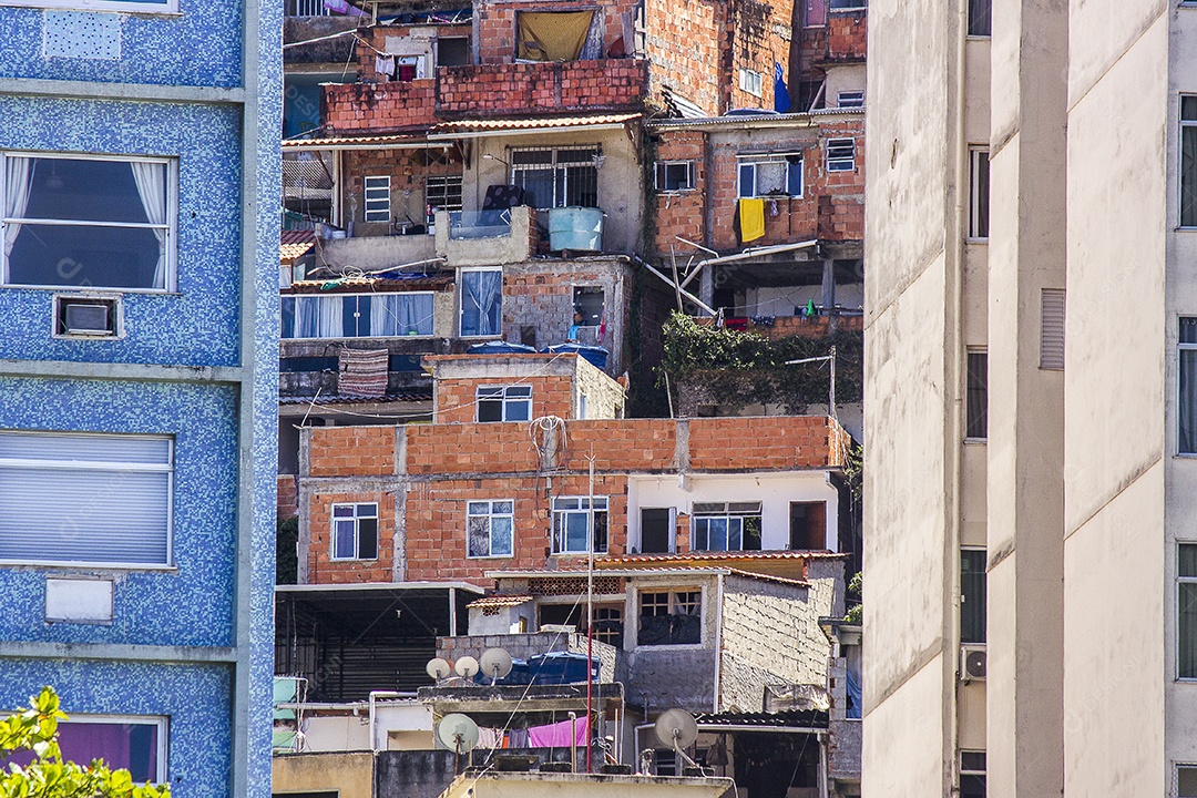Favela em Copacabana Babilônia.