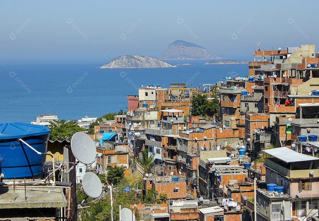 Paisagem da favela do Cantagalo.